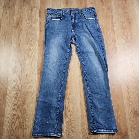 American Eagle Outfitters Other - American Eagle Jeans Mens 32x30 Extreme Flex Original Straight Denim Medium Wash